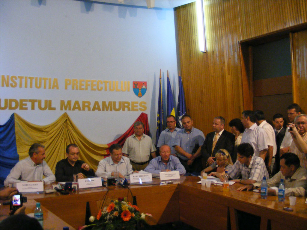 Foto Emil Boc si Radu Berceanu in Maramures (c) eMaramures.ro